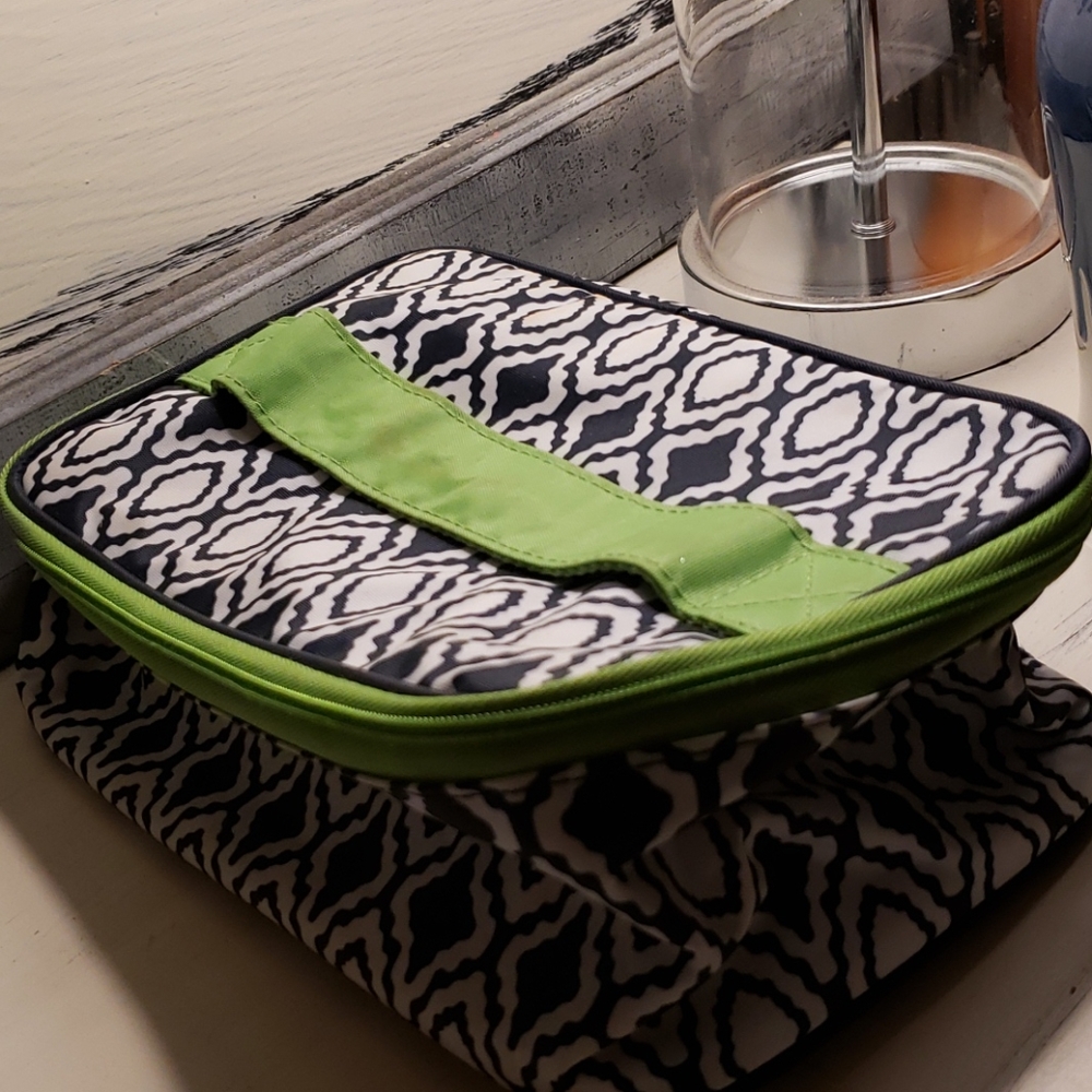 Thirty one makeup glamore case